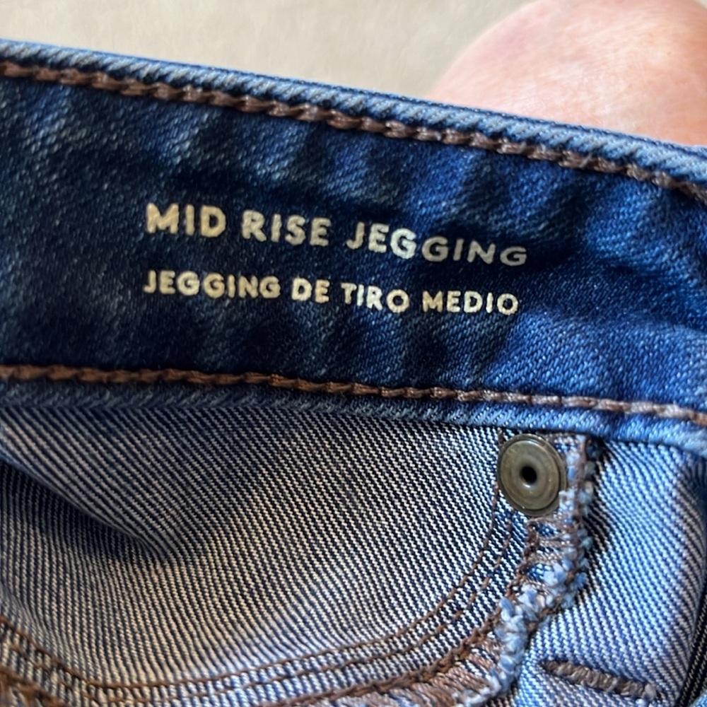 Universal Thread Medium, Dark Rinse Five Pocket S… - image 5